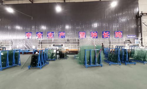 彭澤華晨鋼化廠專業(yè)生產(chǎn)鋼化玻璃 夾膠玻璃 中空玻璃,你的玻璃請(qǐng)由我們承包