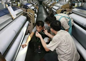 致敬高溫下堅(jiān)守的一線紡織工人,布老板們,請(qǐng)善待他們