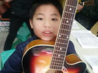 圖 巴國城學吉他到秋之韻琴行 買吉他包學會 重慶文體培訓